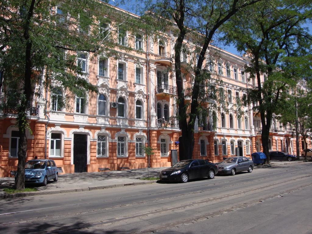Apartamenty Na Sofievskoy Odessa Ngoại thất bức ảnh