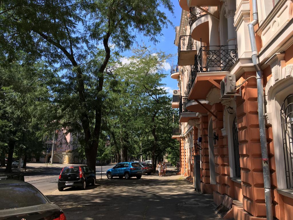 Apartamenty Na Sofievskoy Odessa Ngoại thất bức ảnh