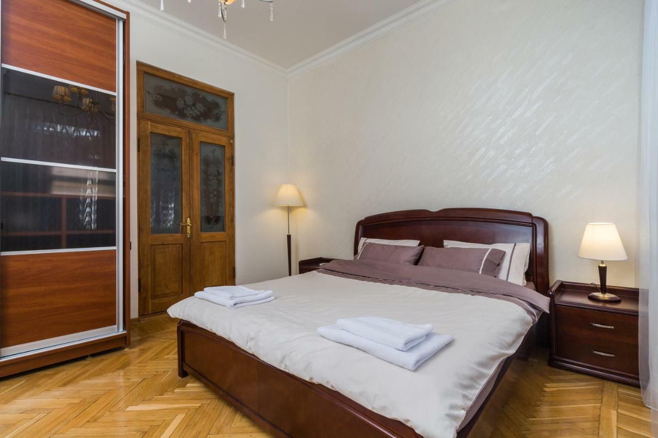 Apartamenty Na Sofievskoy Odessa Ngoại thất bức ảnh