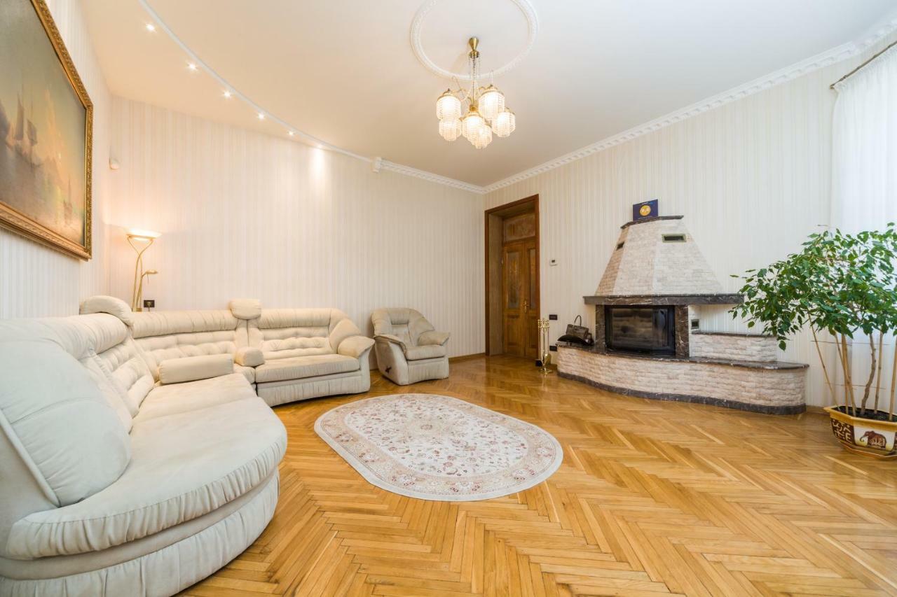 Apartamenty Na Sofievskoy Odessa Ngoại thất bức ảnh