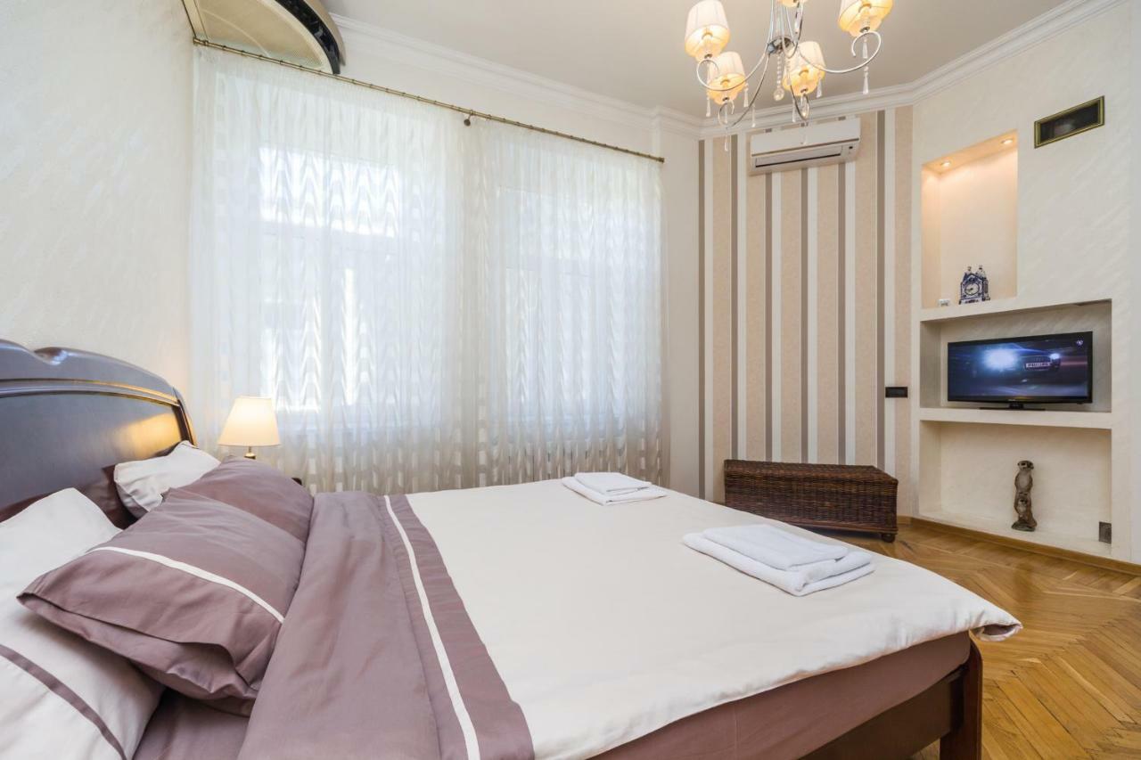 Apartamenty Na Sofievskoy Odessa Ngoại thất bức ảnh